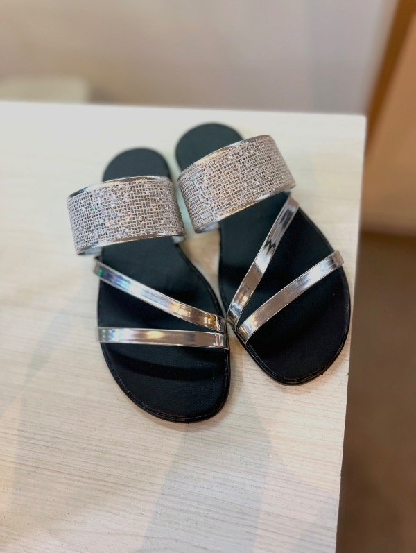 Producto - Sandalias Brillo Plateado
