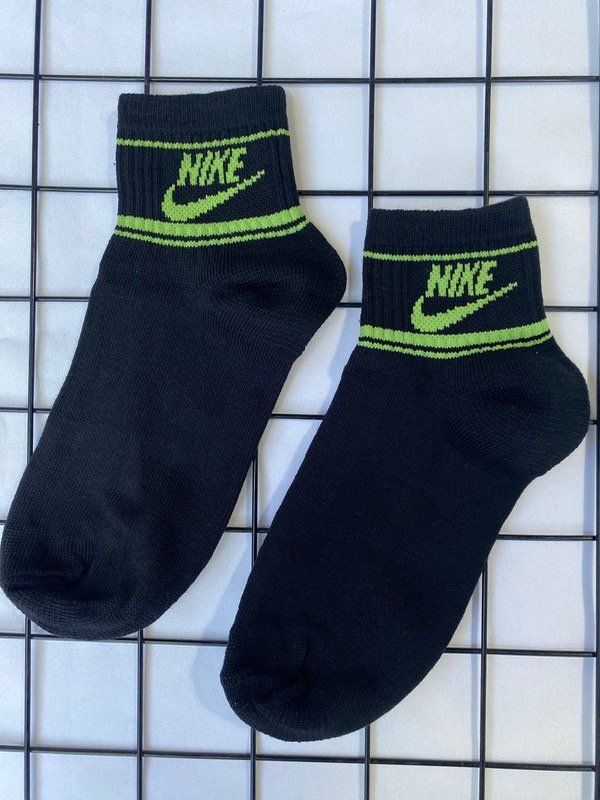 Producto - Tennis nike negras con verde