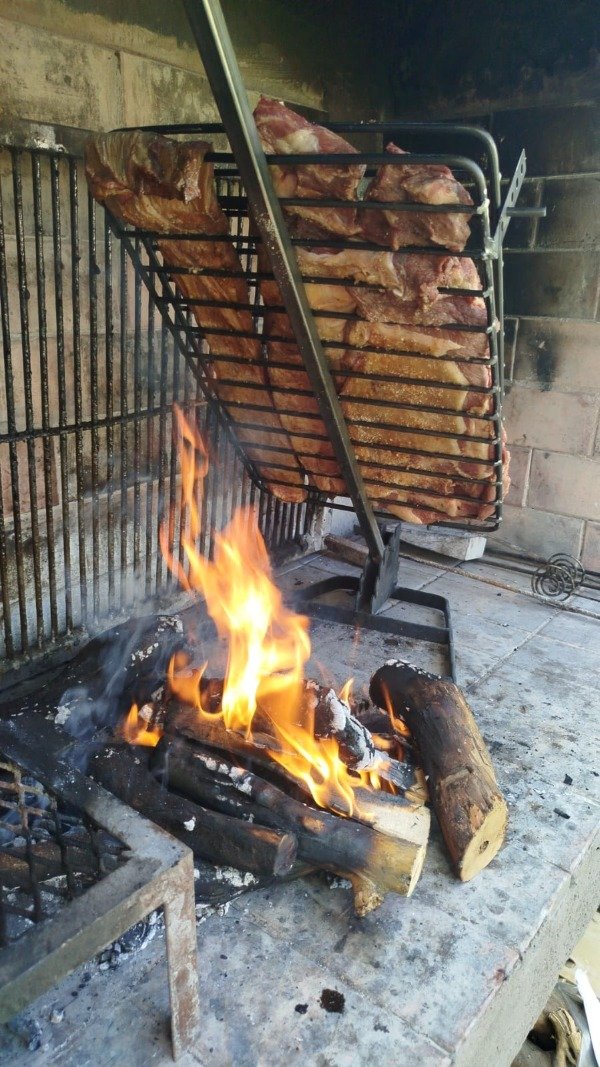 Producto - ESTACA-ASADOR LIBRO 60X40