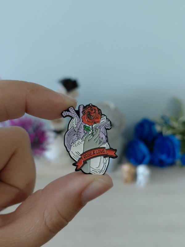 Producto - Pin metalizado - Corazón "Rose and love" #0764