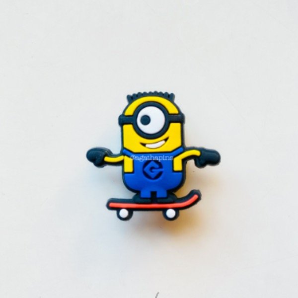 Producto - Minnion Patineta