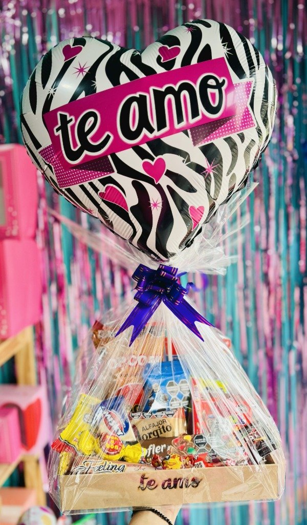 Producto - Bandeja dulce grande + Globo Te amo