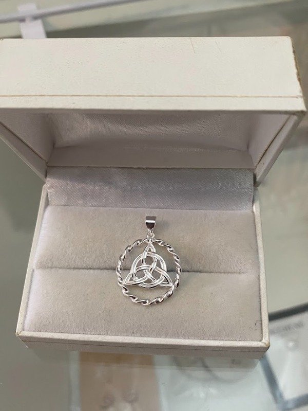 Producto - Dije Triqueta Celta y Nudo de bruja Plata 925