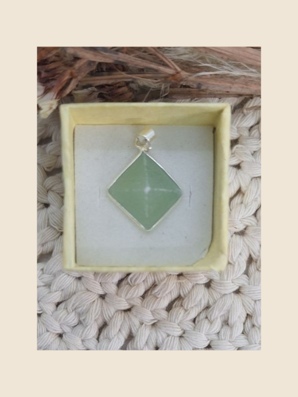 Producto - Dije pirámide "Cuarzo verde"