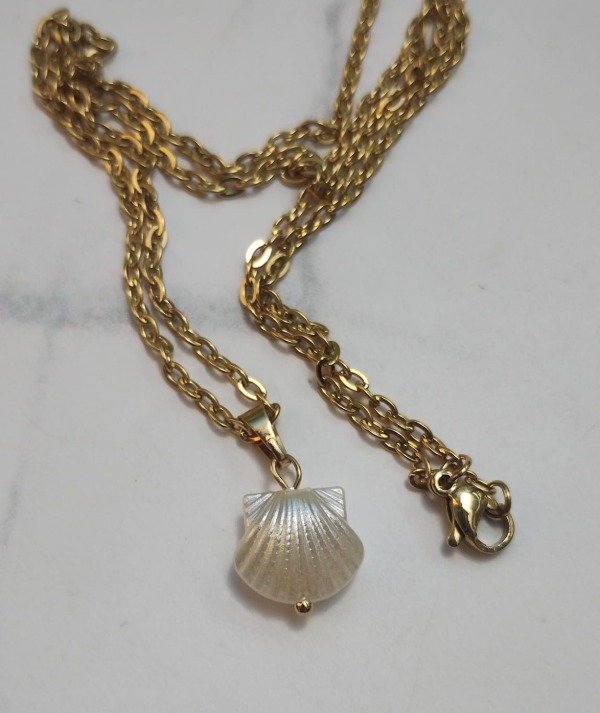 Producto - Collar Ostra - Acero Dorado