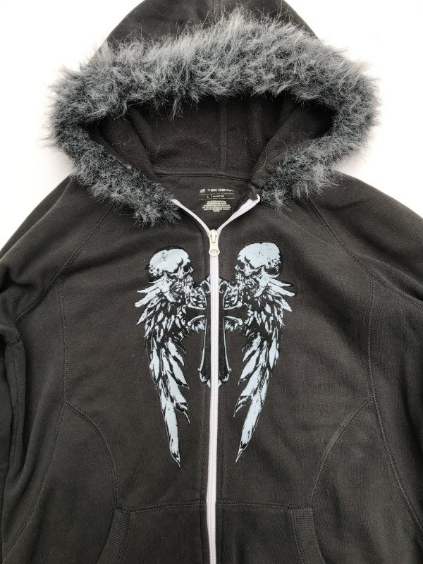 Producto - Fur graphic zip Angel skull wings NUEVA! - 2