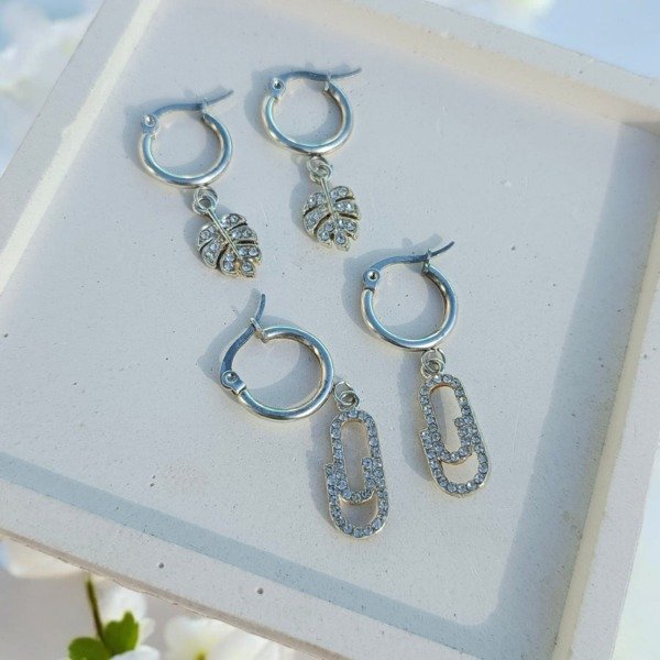 Producto - Aros Colgantes con Dijes Strass  Acero Quirúrgico