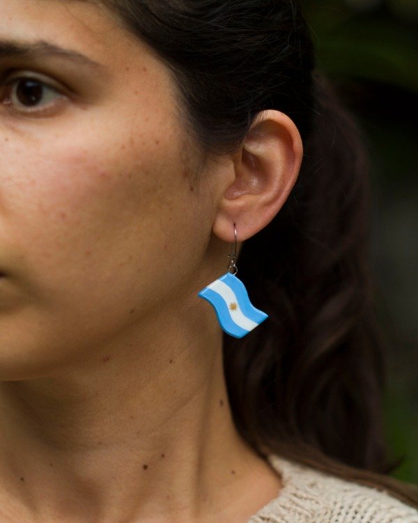 Producto - Pendientes de bandera Argentina flameando grande