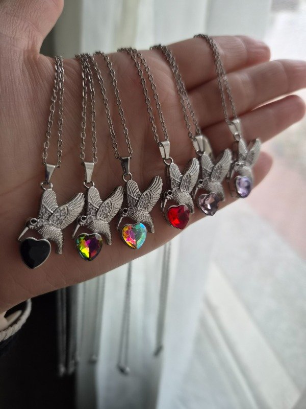 Producto - Collar colibri diferentes colores corazón Aq