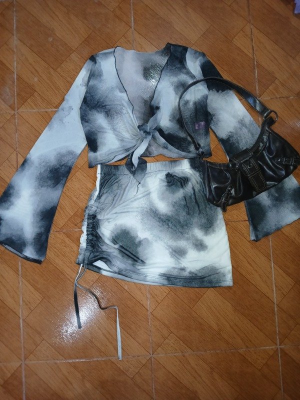 Producto - Conjunto tie dye gris