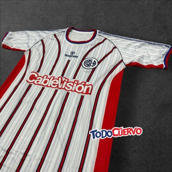 Producto - CASACA RETRO CABLEVISIÓN 2001