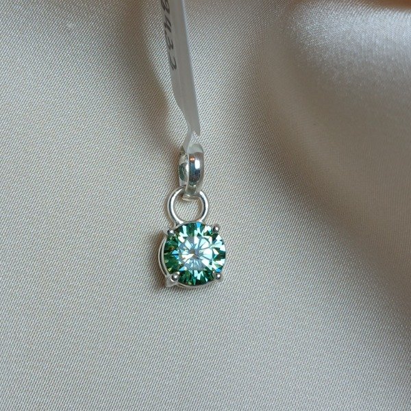 Producto - Dije moissanita verde azulada