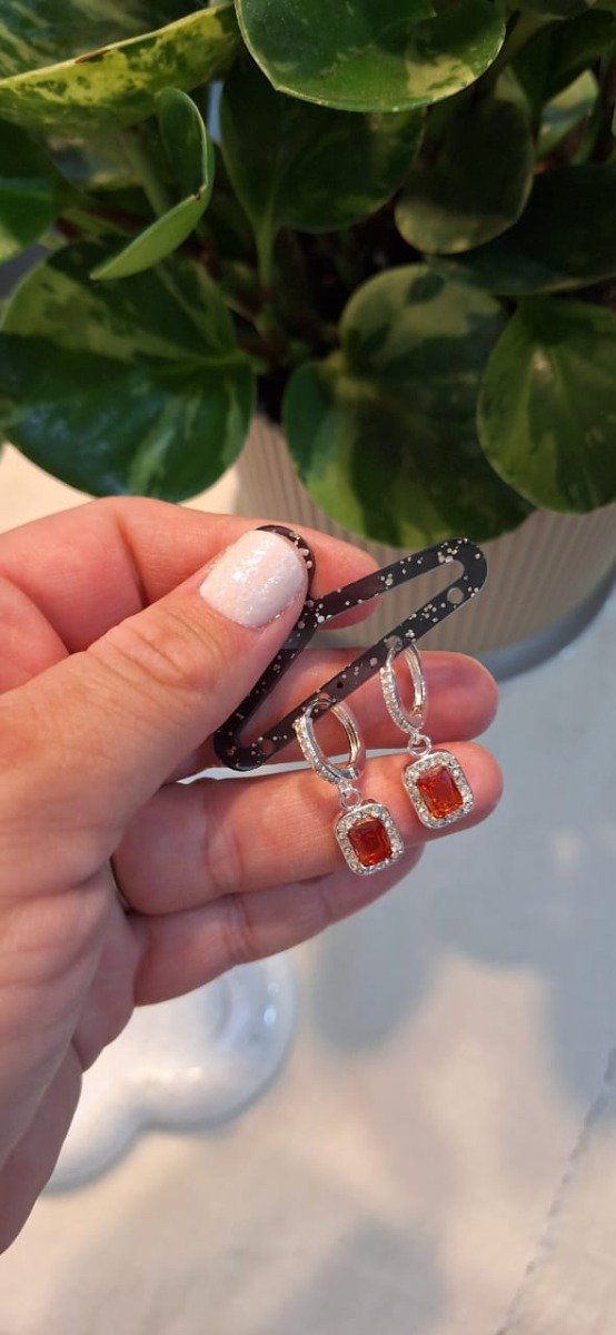 Producto - Argollitas Blanco Cristal Rojo