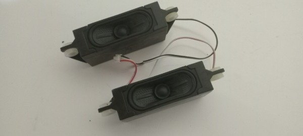 Producto - Juego Par De Parlantes Tv Noblex Dk32x5050