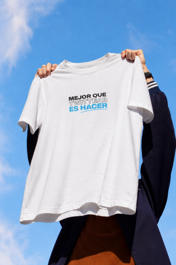 Producto - Mejor que twittear es HACER - 0