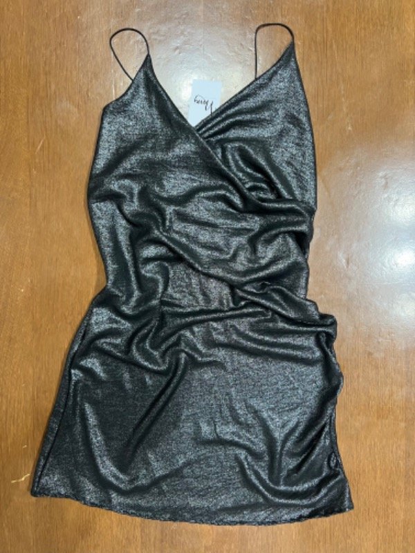 Producto - VESTIDO ESCOTE CRUZADO FOIL