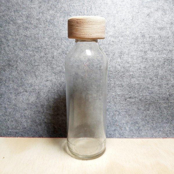 Producto - Botella de Vidrio con Tapa de Madera - 1