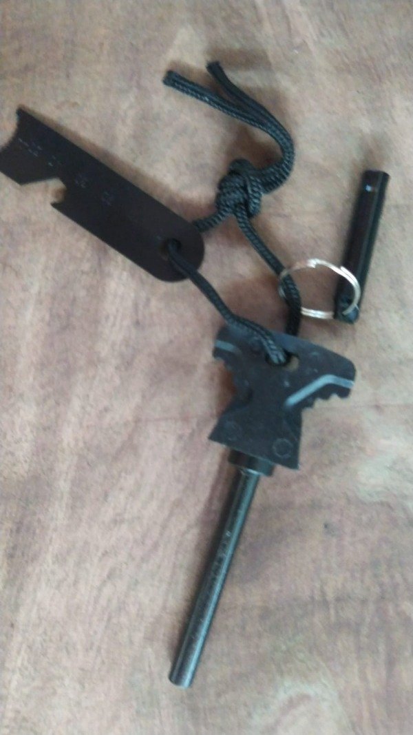 Producto - PEDERNAL INICIADOR SILBATO Y REGLA