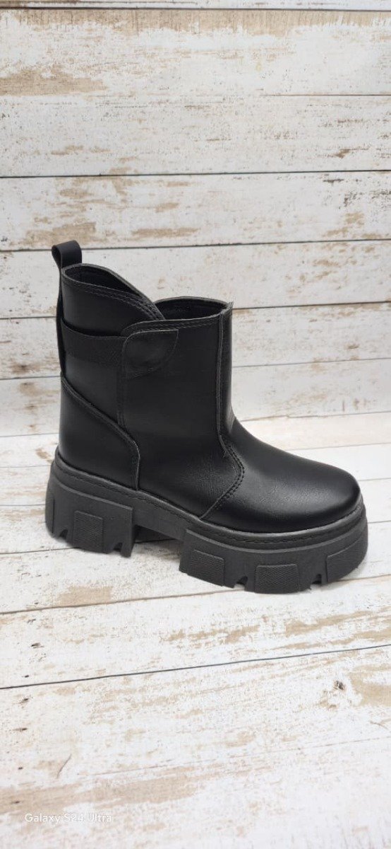 Producto - borcego base alta negro con elastico de calce del 36 al 40
