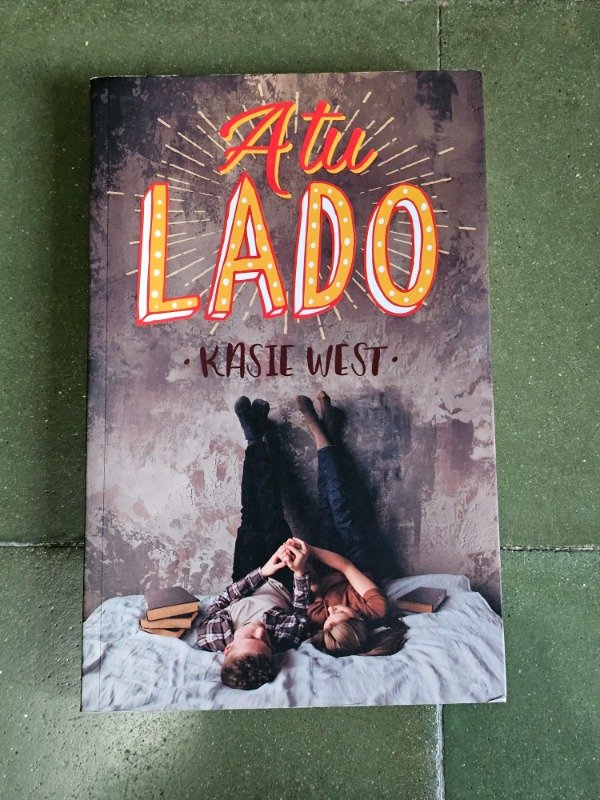 Producto - A tu lado - Kasie West