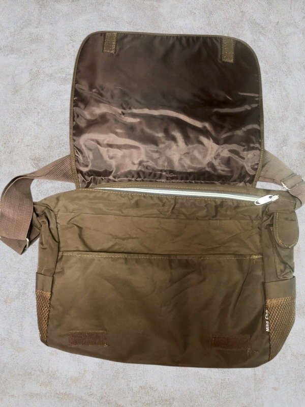 Producto - Morral Motor Oil negro - 1
