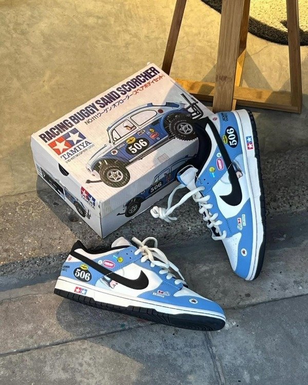 Producto - SB Dunk Low "Tamiya Buggy Racing"
