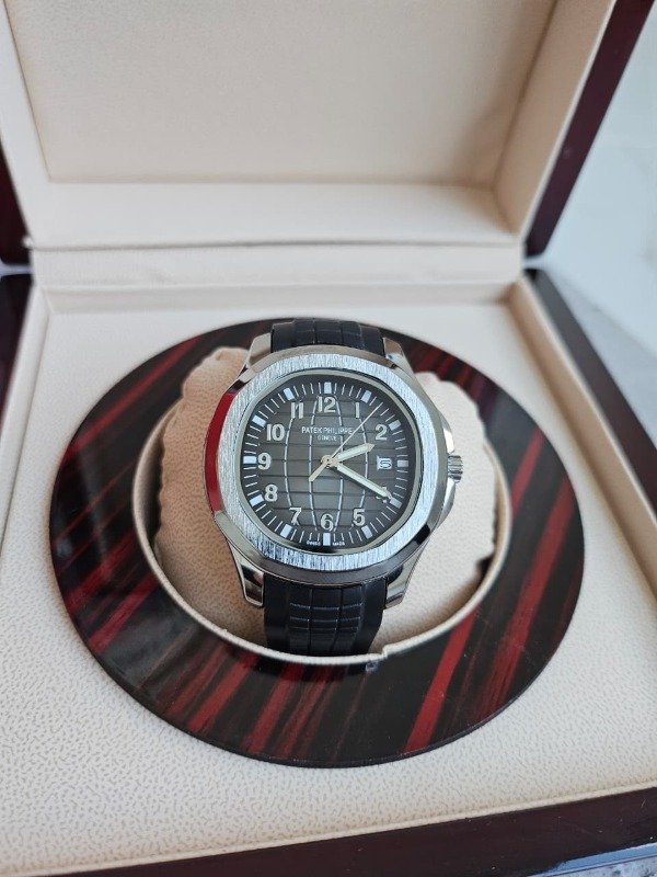 Producto - Patek Philips Nautilus Varios Colores