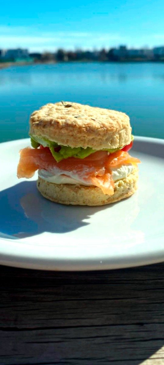 Producto - SCONES DE SALMON 8 UN