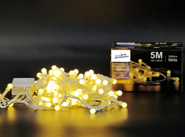 Producto - Gurinalda Led Cálida 5 mts 100 Luces Bolitas Cable Blanco con Enchufe