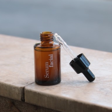 Producto - Nuevo! Sérum facial con Ácido Hialurónico, Niacinamida y Proteína de Seda!