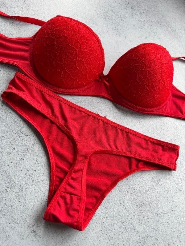 Producto - CONJUNTO ARMADO ISA ROJO