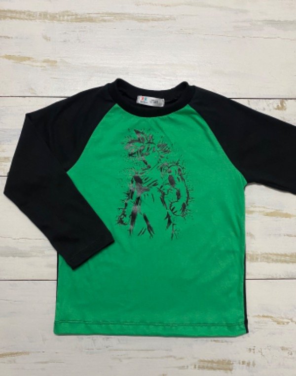 Producto - Remera goku (verde loro)