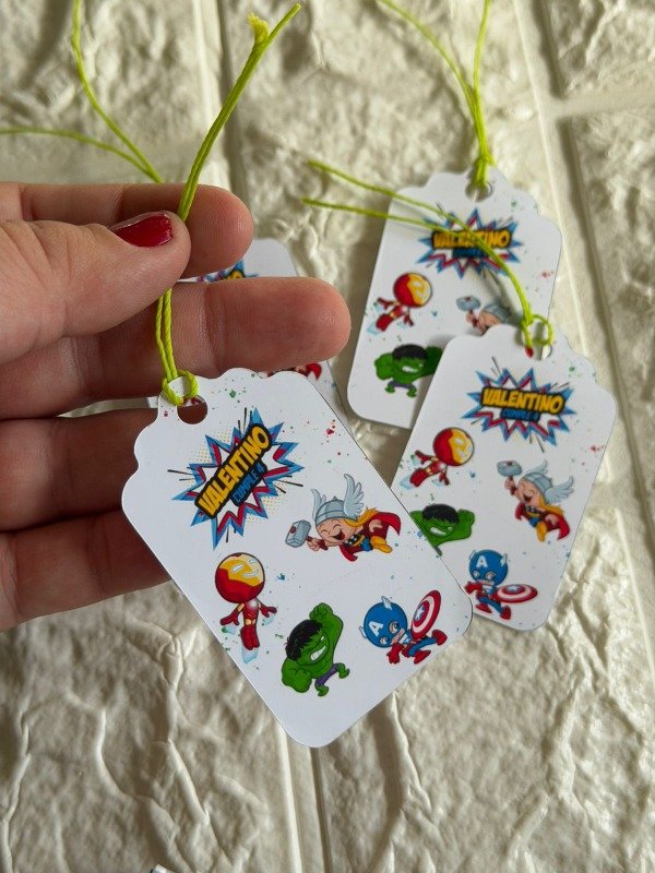 Producto - Tags con hilo x16