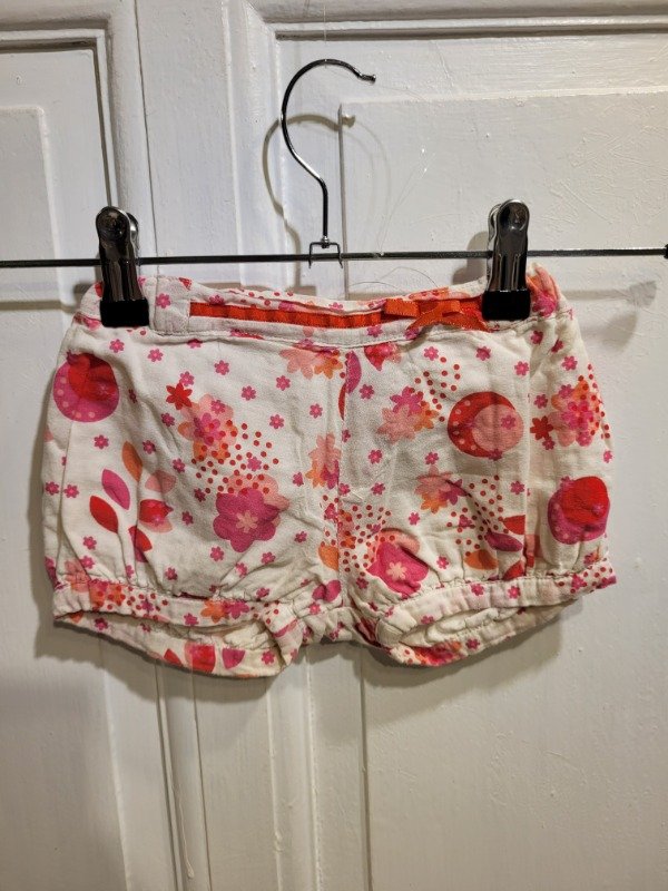 Producto - Short MIKO floreado Talle 18/24 meses - PRECIO: 5X