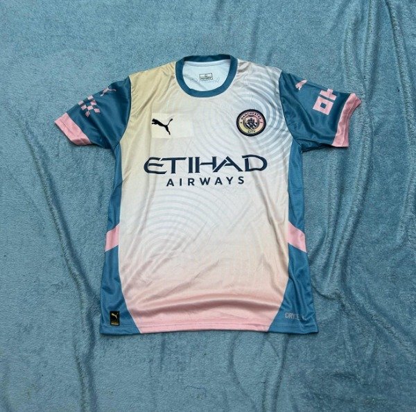 Producto - CAMISETA MANCHESTER COTY ALTERNATIVA COLORIDA