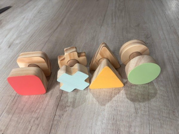 Producto - SET DE TUERCAS Y TORNILLOS X 4