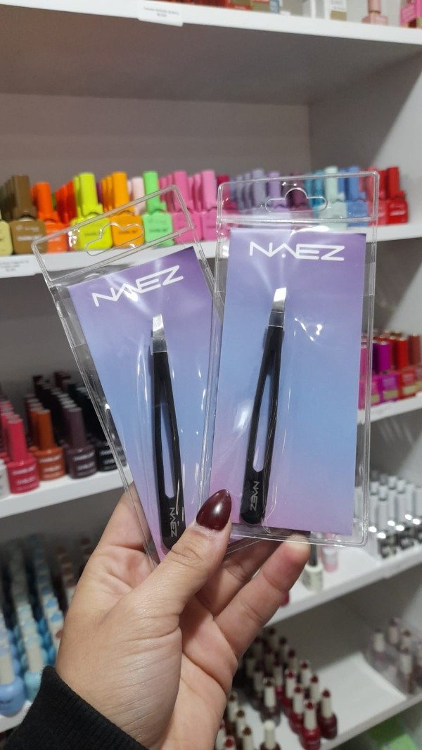 Producto - Pincita de depilar negra NAEZ