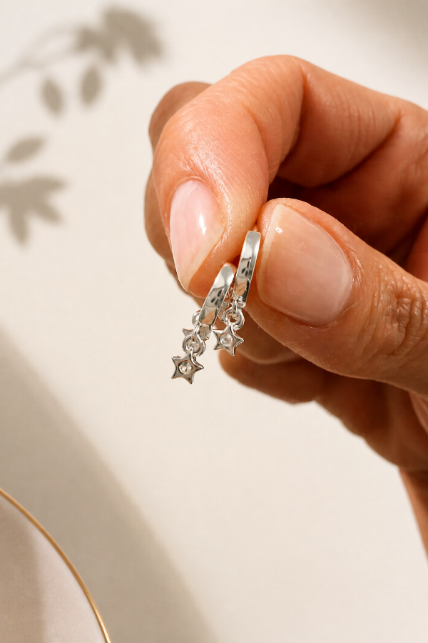 Producto - Argollas con dije de Estrellas