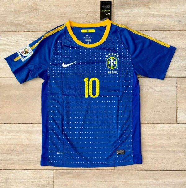 Producto - Camiseta RETRO Brasil 2010 Azul Kaka 10