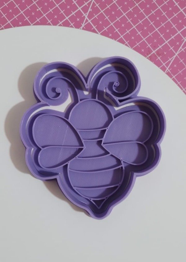 Producto - Abejita de espalda