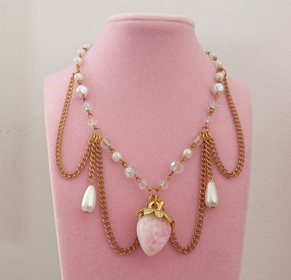 Producto - Collar Golden Frutilla