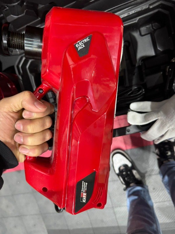 Producto - Criquet electrico Toyota GR