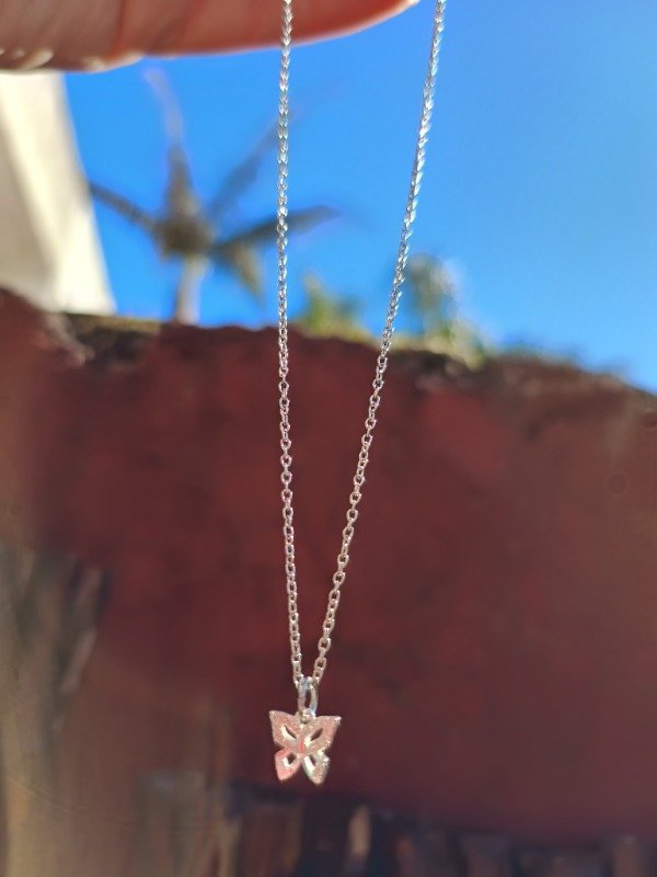 Producto - Cadena y dije de acero Mariposa con brillos