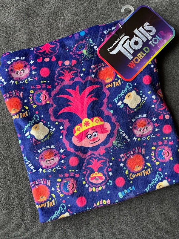 Producto - Cuello térmico trolls