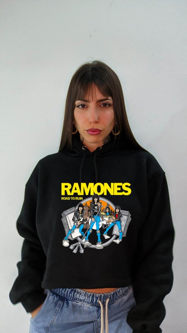 Producto - BUZO CROP FRIZA PREMIUM MUJER RAMONES ROAR TO RUIN