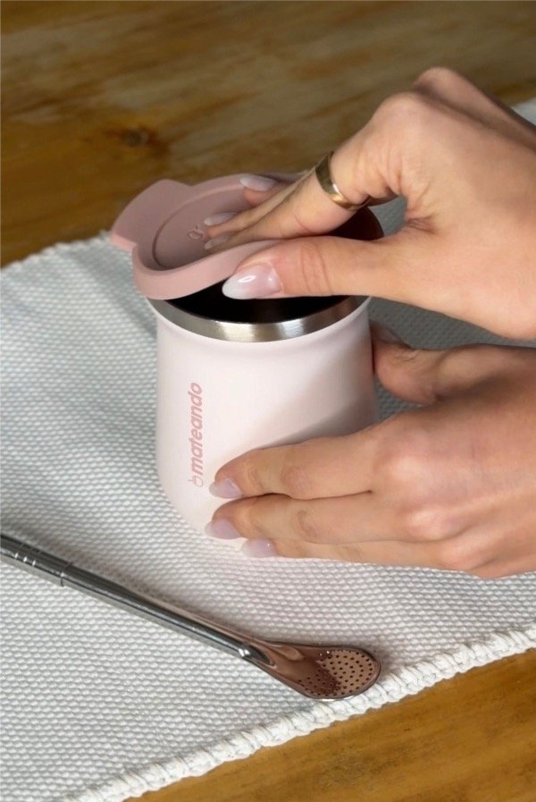 Producto - MATE MATEANDO FLOW DE ACERO TERMICO 236 ML CON TAPA ANTIDERRAME ROSA - 3