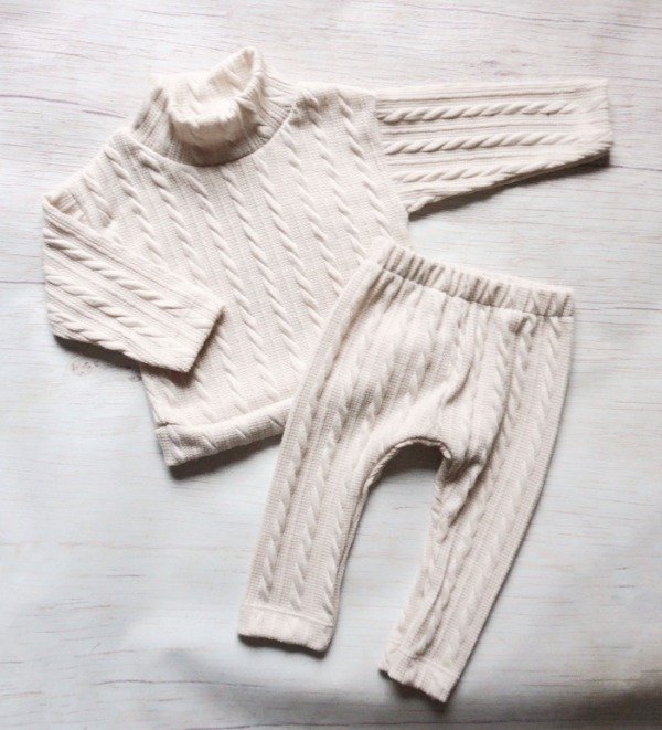 Producto - ARTICULO 869 - CONJUNTO DE LANILLA TRAMADO  POLERA Y PANTALON