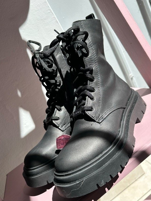 Producto - Borcegos ALENKA nuevos T38 - 4