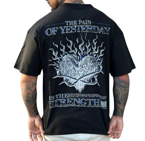 Producto - Remera oversize doble estampa YESTERDAY