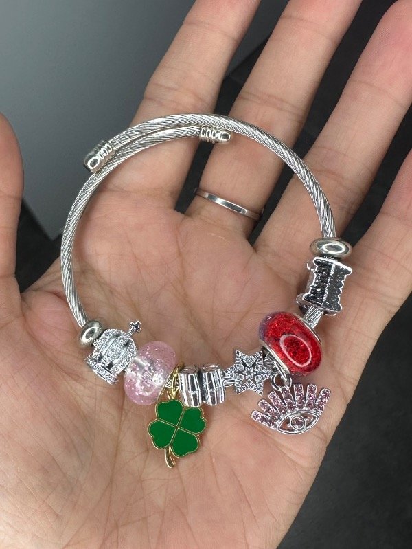 Producto - Pandora aq flor verde